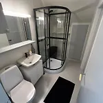 Отель Ottos Hus, Like Ved Stranden Og Hvalsenteret I Sentrum Av Nb Ma Rengjores Etter Endt Leie Eller Betal 1100 Kr For Rengjorings Hjelp Анденес