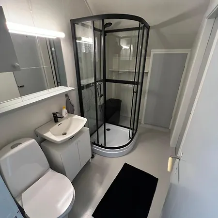 Ξενοδοχείο Ottos Hus, Like Ved Stranden Og Hvalsenteret I Sentrum Av Nb Ma Rengjores Etter Endt Leie Eller Betal 1100 Kr For Rengjorings Hjelp Andenes