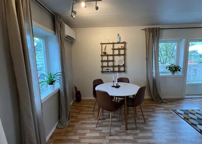 Ottos Hus, Like Ved Stranden Og Hvalsenteret I Sentrum Av Nb Ma Rengjores Etter Endt Leie Eller Betal 1100 Kr For Rengjorings Hjelp 3*