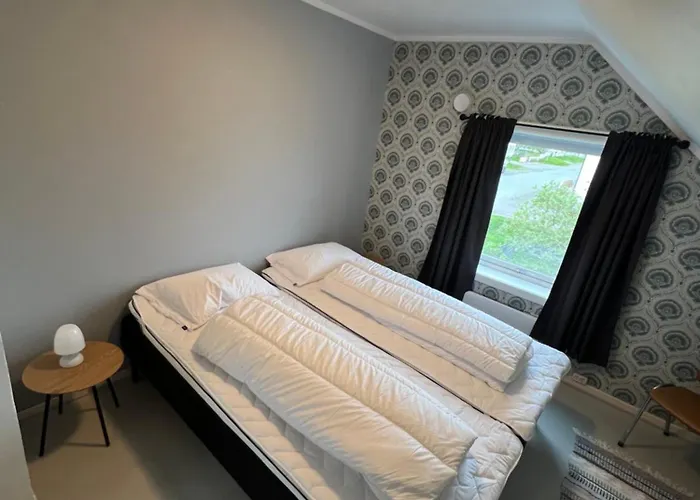 Hotell Ottos Hus, Like Ved Stranden Og Hvalsenteret I Sentrum Av Nb Ma Rengjores Etter Endt Leie Eller Betal 1100 Kr For Rengjorings Hjelp 3*