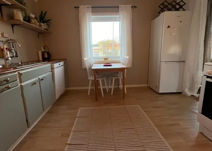 Ottos Hus, Like Ved Stranden Og Hvalsenteret I Sentrum Av Nb Ma Rengjores Etter Endt Leie Eller Betal 1100 Kr For Rengjorings Hjelp 3*