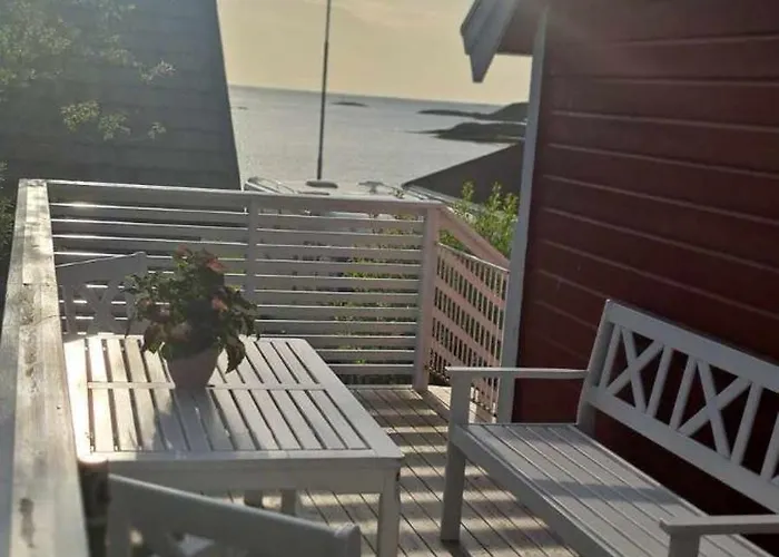 Ottos Hus, Like Ved Stranden Og Hvalsenteret I Sentrum Av Nb Ma Rengjores Etter Endt Leie Eller Betal 1100 Kr For Rengjorings Hjelp Andenes